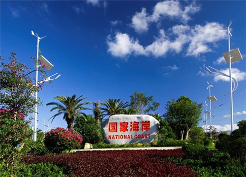 玉树县加盟一个特色火锅店大概多少钱，玉树县可以加盟沸山城重庆老火锅吗